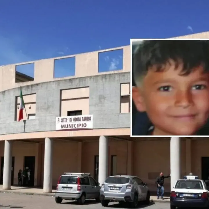 L’addio al piccolo Nicodemo unisce Gioia Tauro: il 31 ottobre la città osserva il lutto\n