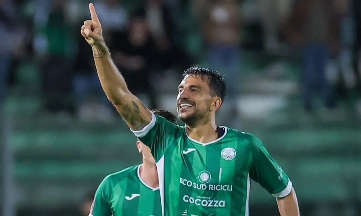 Le parole di Miceli: «Vittoria finale? Il Cosenza con i tifosi...»