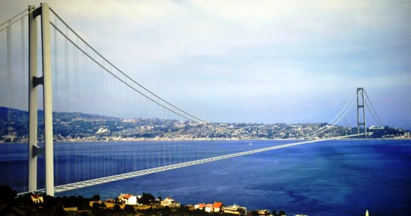 Ponte sullo Stretto, la Corte dei conti dice no al progetto. L’ira di Meloni contro i giudici,\u00A0Salvini: «Andiamo avanti»\n