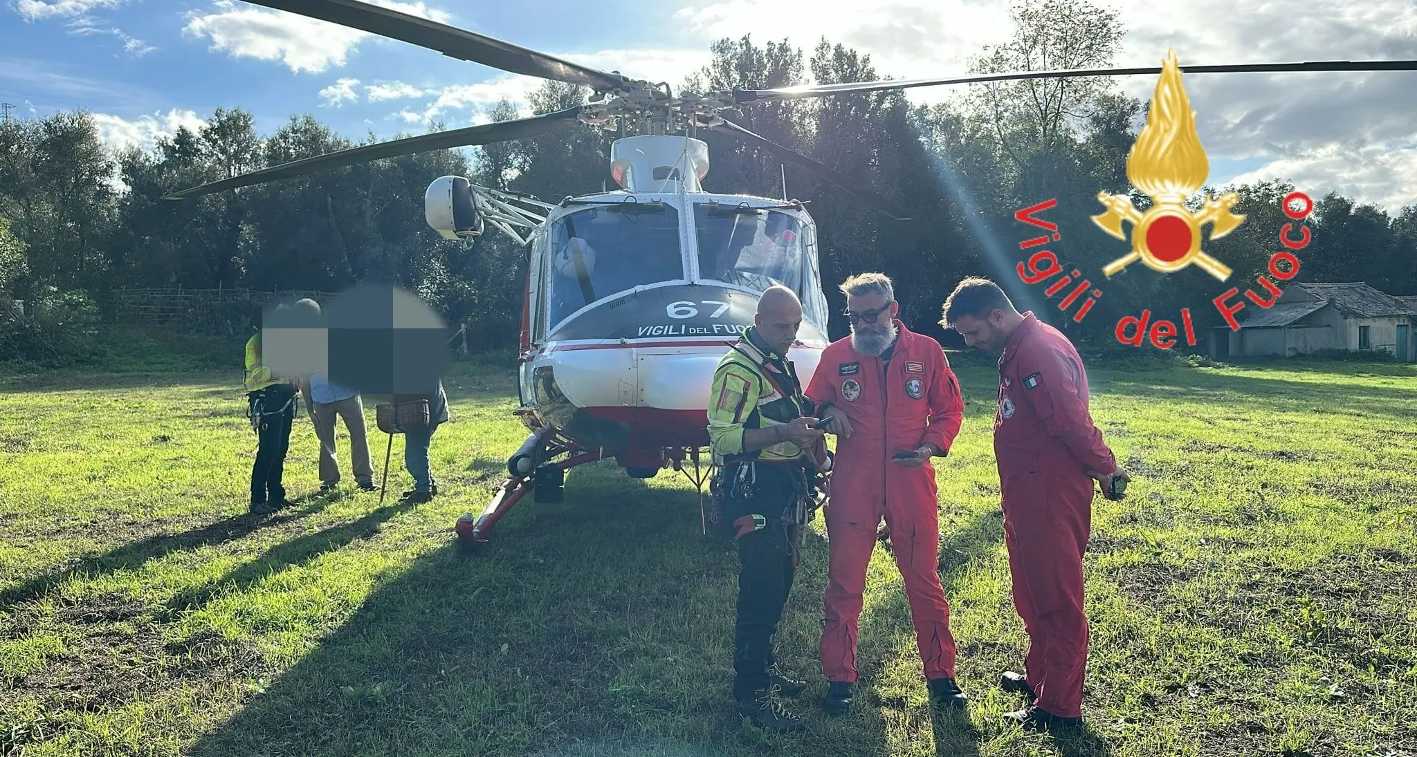 Cittanova, due escursionisti dispersi a Zomaro salvati dai Vigili del Fuoco con l’elicottero Drago VF 67\n