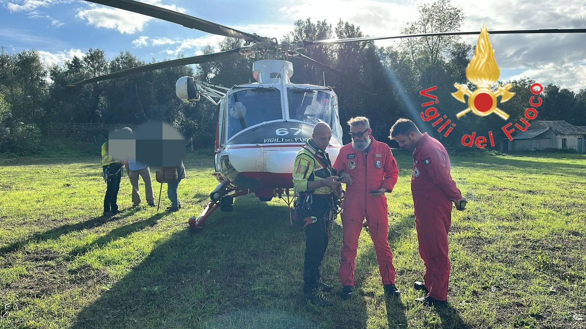 Cittanova, due escursionisti dispersi a Zomaro salvati dai Vigili del Fuoco con l’elicottero Drago VF 67\n