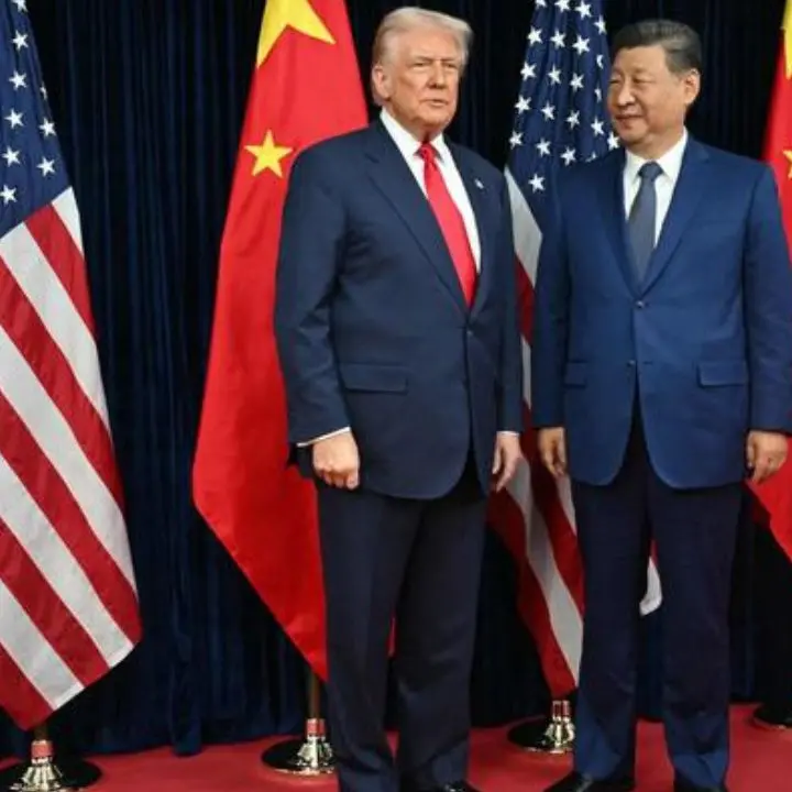 Finito il vertice tra Trump e Xi:\u00A0il tycoon annuncia l’accordo su terre rare\n