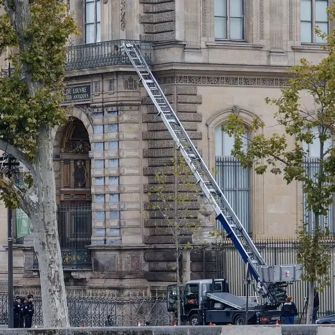 Furto al Louvre, la Procura Parigi annuncia cinque\u00A0nuovi arresti\n