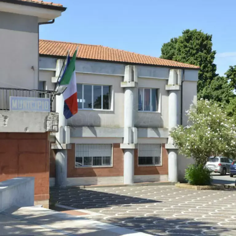 Inchiesta sul Comune di Ricadi,\u00A0il gip ordina la retrodatazione dell’iscrizione sul registro della Procura per tre indagati\n