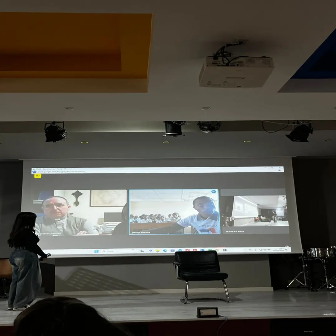 Un ponte di pace tra Vibo\u00A0e l’Africa: il liceo Capialbi\u00A0celebra la Congo Week: «L’istruzione è l’arma più potente contro guerre e povertà»\n