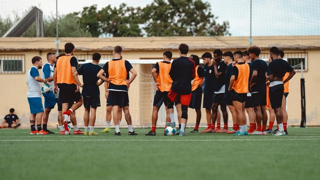 Serie D, la Vibonese tiene fisso il mirino sulla vetta: i rossoblù attendono il Ragusa con l'obiettivo di ritrovare i tre punti\n