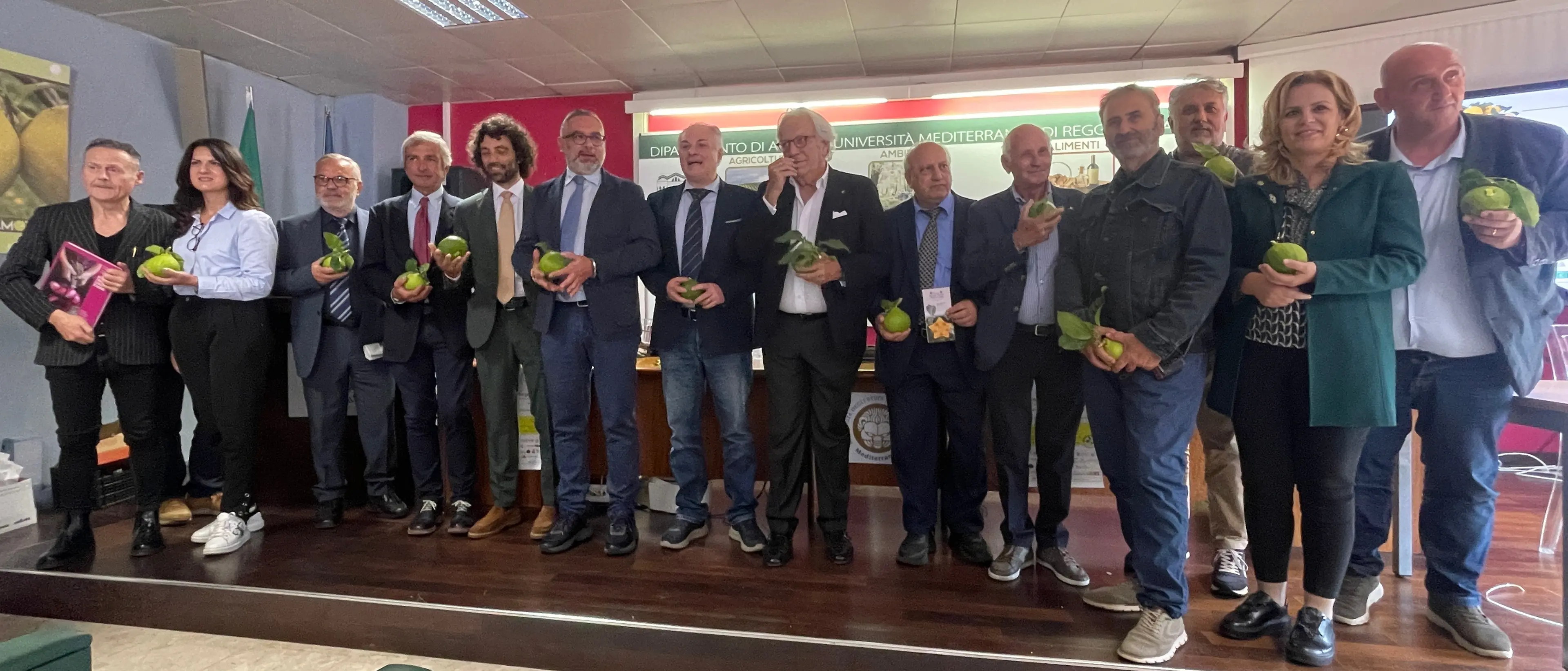 Bergamotto di Reggio Calabria, l’IGP si avvicina: tra sostenibilità, giovani e identità la filiera guarda all’Europa\n