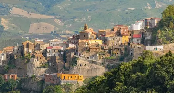 Melissa, la minoranza in Comune attacca: «Cancellata la borsa di studio che ricordava l’eccidio di Fragalà»\n