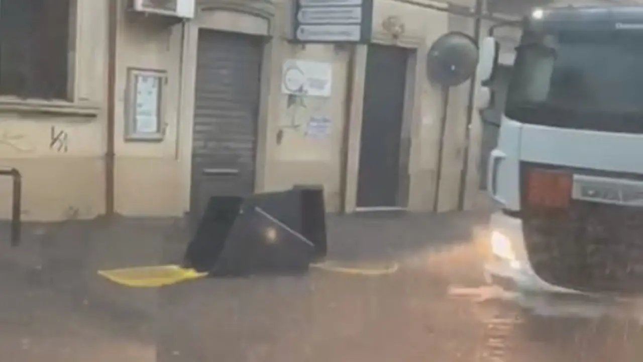 Maltempo, a Catanzaro Lido allagamenti e problemi di viabilità