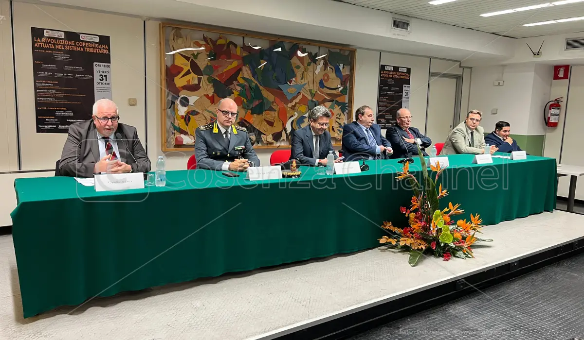 All’Unical si parla di diritto tributario con il viceministro Leo: «La nostra riforma? Una rivoluzione»