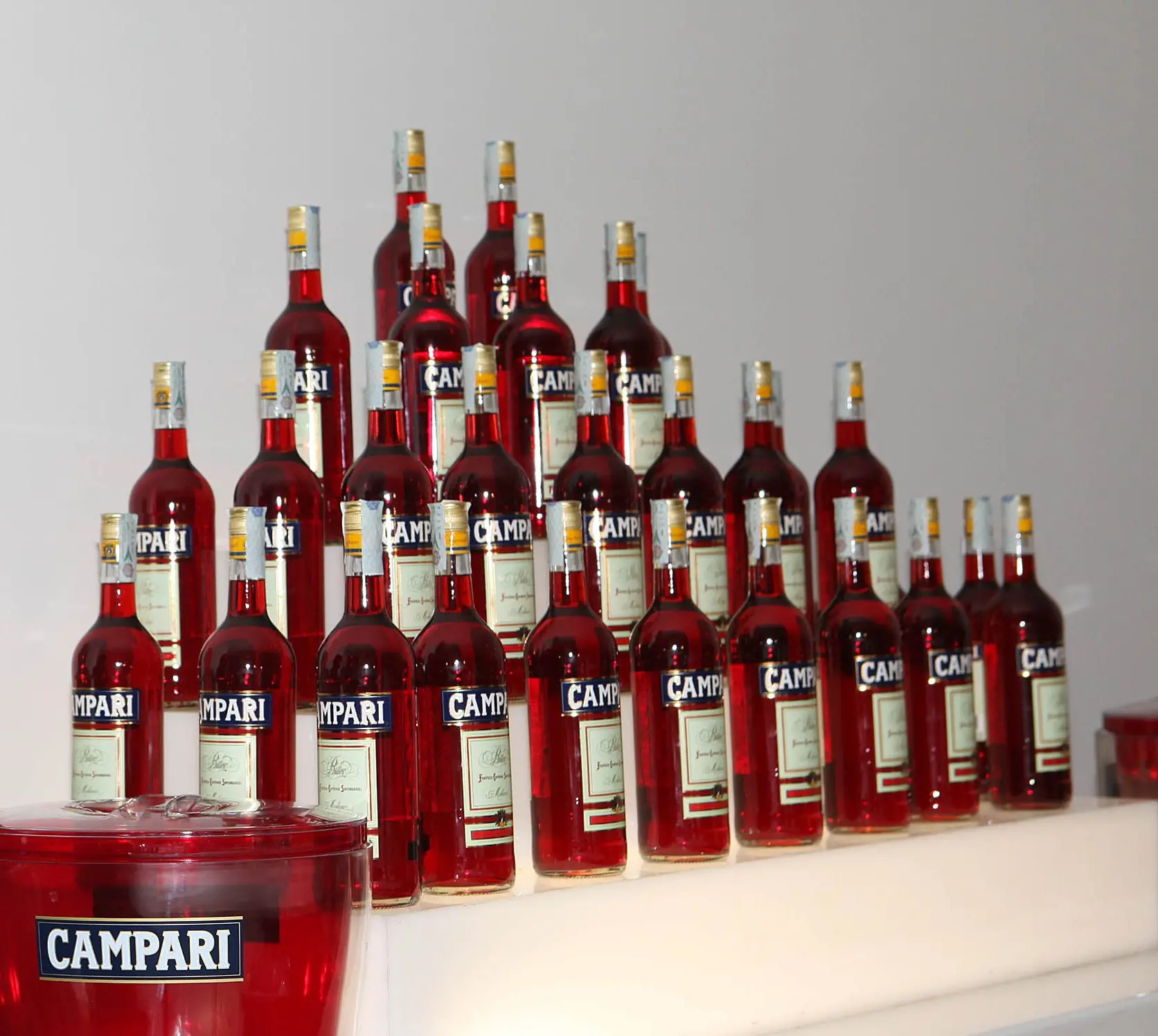 Campari, la Guardia di Finanza sequestra 1,2 miliardi in azioni: nel mirino la exit tax\n