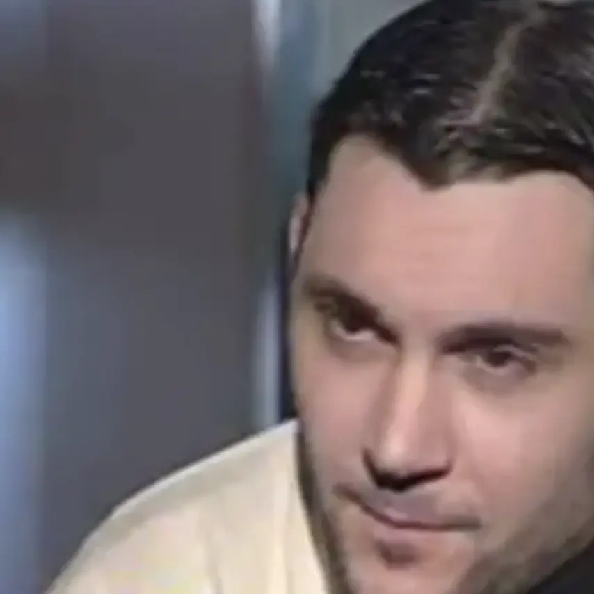 Evade Elia Del Grande, l’autore della strage di Cadrezzate: scavalca il muro della casa-lavoro di Castelfranco Emilia