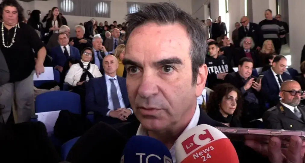 Giunta Calabria, tensione alle stelle e nomi in bilico: Occhiuto irritato e impantanato tra trattative e giochi di potere\n