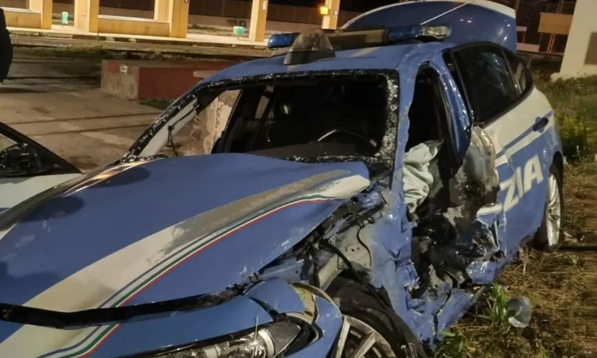 Torre del Greco, poliziotto muore nello schianto in viale Europa: arrestato il conducente del Suv\n