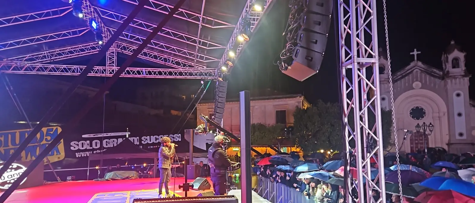 Locri, Studio54 spegne 40 candeline: festa in piazza per la radio “on the road”\n