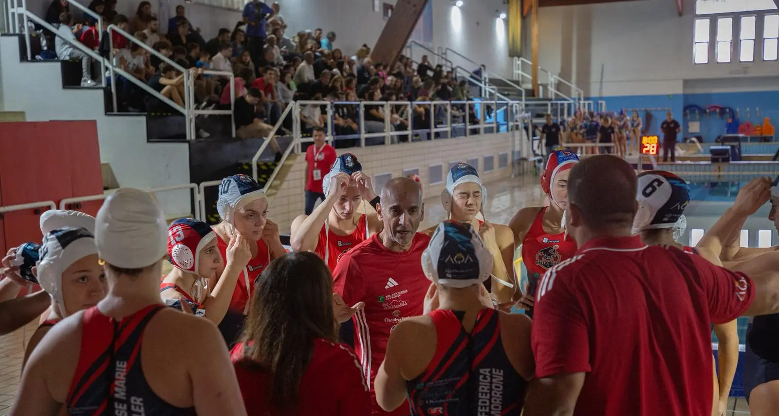 Pallanuoto, la Smile Cosenza domina il Brizz Nuoto: 15-7 e spettacolo a Campagnano\n