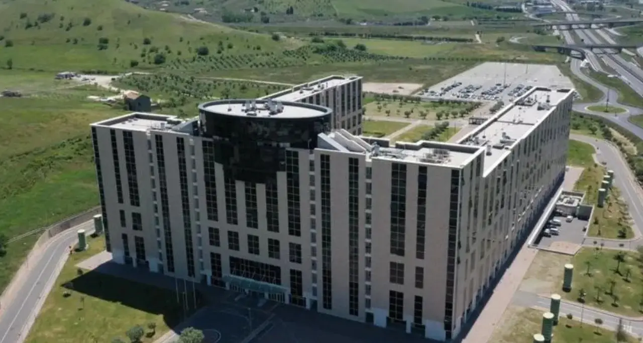 Giunta Calabria, ultime ore per definire la squadra di Occhiuto: verso la presidenza del Consiglio a Salvatore Cirillo