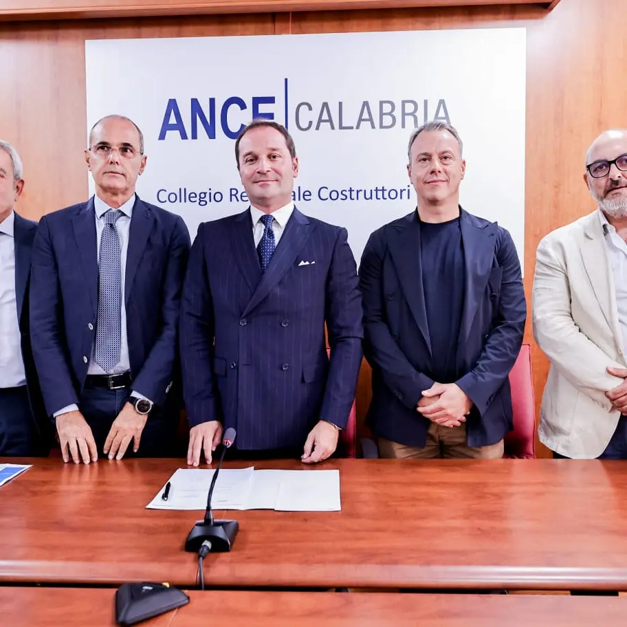 Crediti fiscali, l’allarme di\u00A0Ance Calabria:\u00A0«Le nuove norme mettono a rischio centinaia di imprese edili»\n