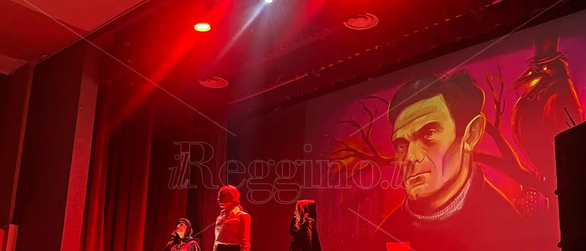 La lungimiranza del grande poeta profeta Pasolini e la giustizia cieca e vittima del pregiudizio: a Reggio lo spettacolo \"Il Santo Infame\"\n