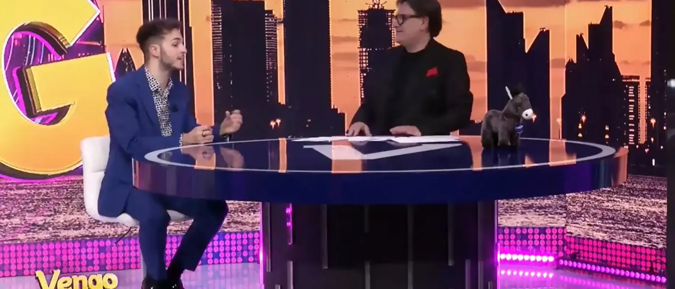 Vengo dopo il tg, il successo inarrestabile del varietà colto e della tv che sa entrare nelle case con garbo\n