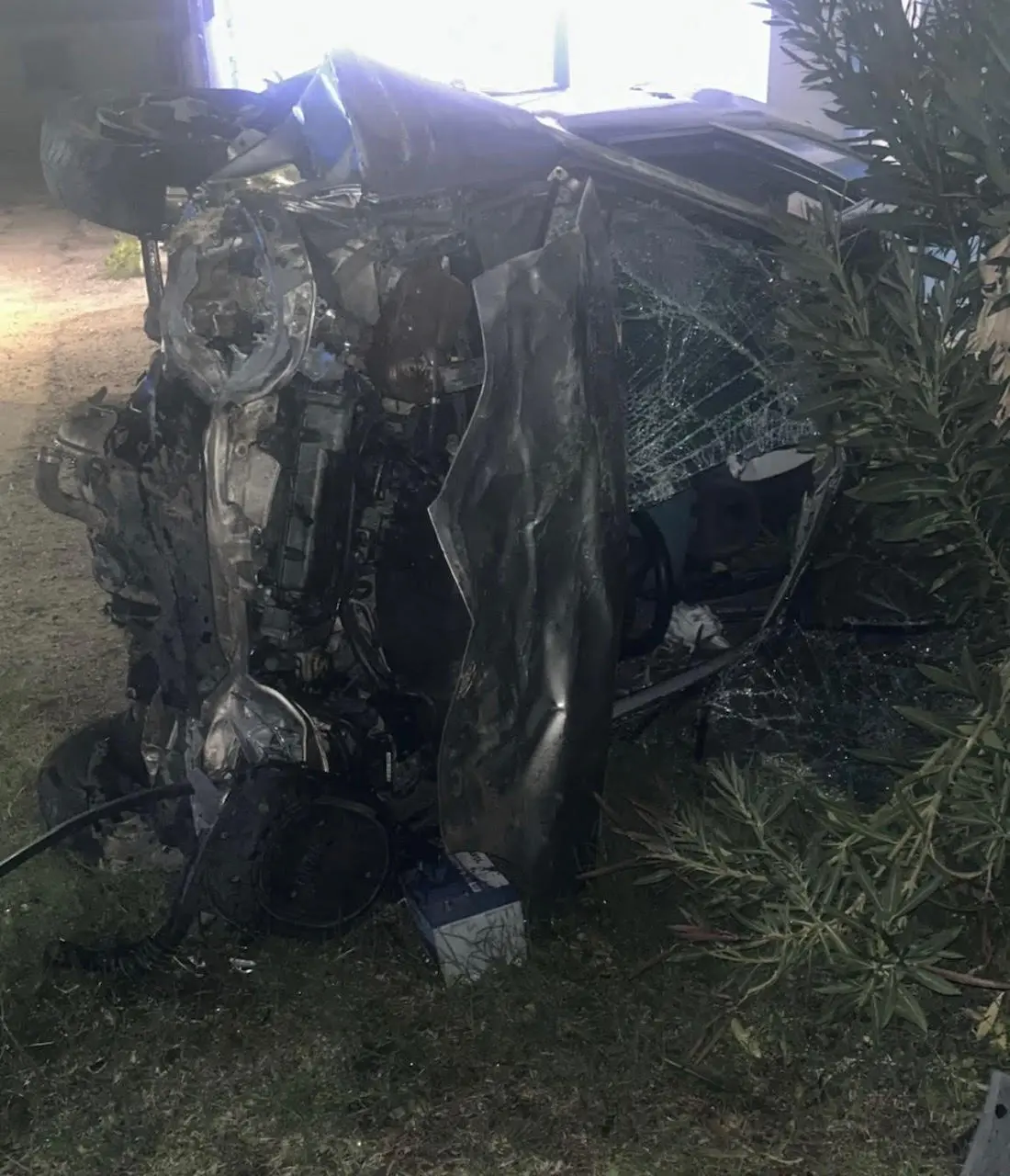 Corigliano, auto finisce fuori strada: ventenne ferita nella notte\n