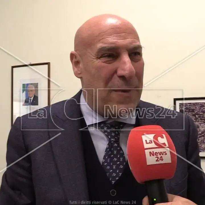 Il caso Voce a Crotone: quando la politica si lascia andare alla violenza e allontana i cittadini\n