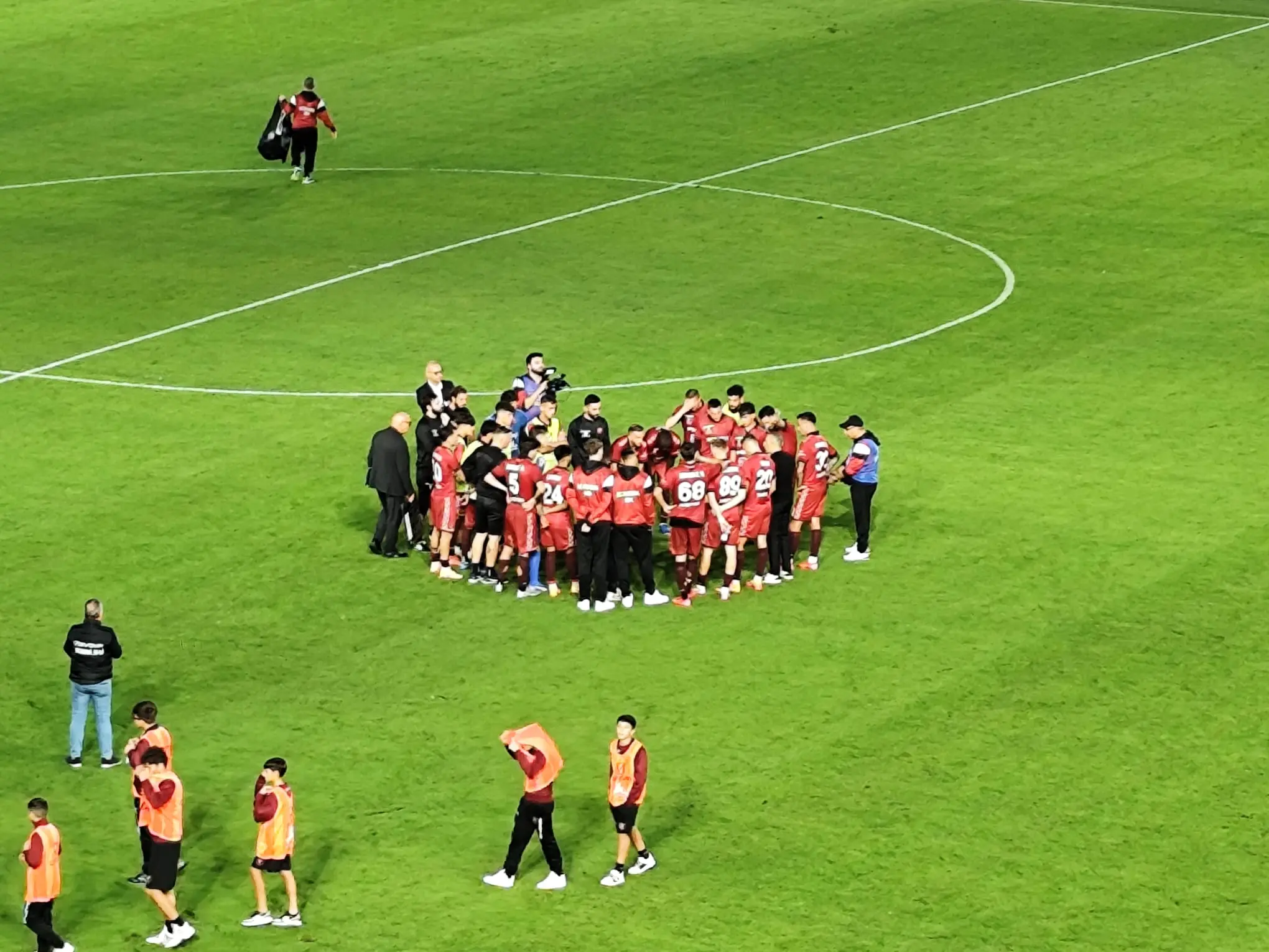 Reggina - Nuova Igea Virtus finisce 0-1 al Granillo: fischi, contestazione e una squadra ancora senza identità\n