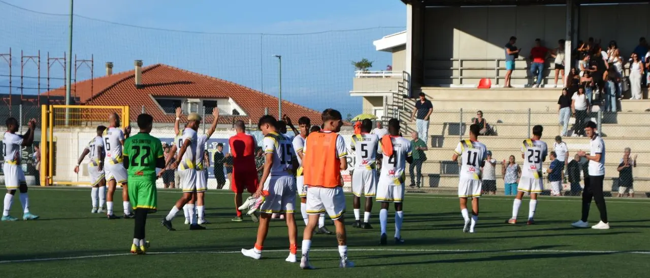 Promozione B, Snc Soverato opaco: solo un pari in casa. Sisi: «Brutta prestazione, loro più organizzati»\n