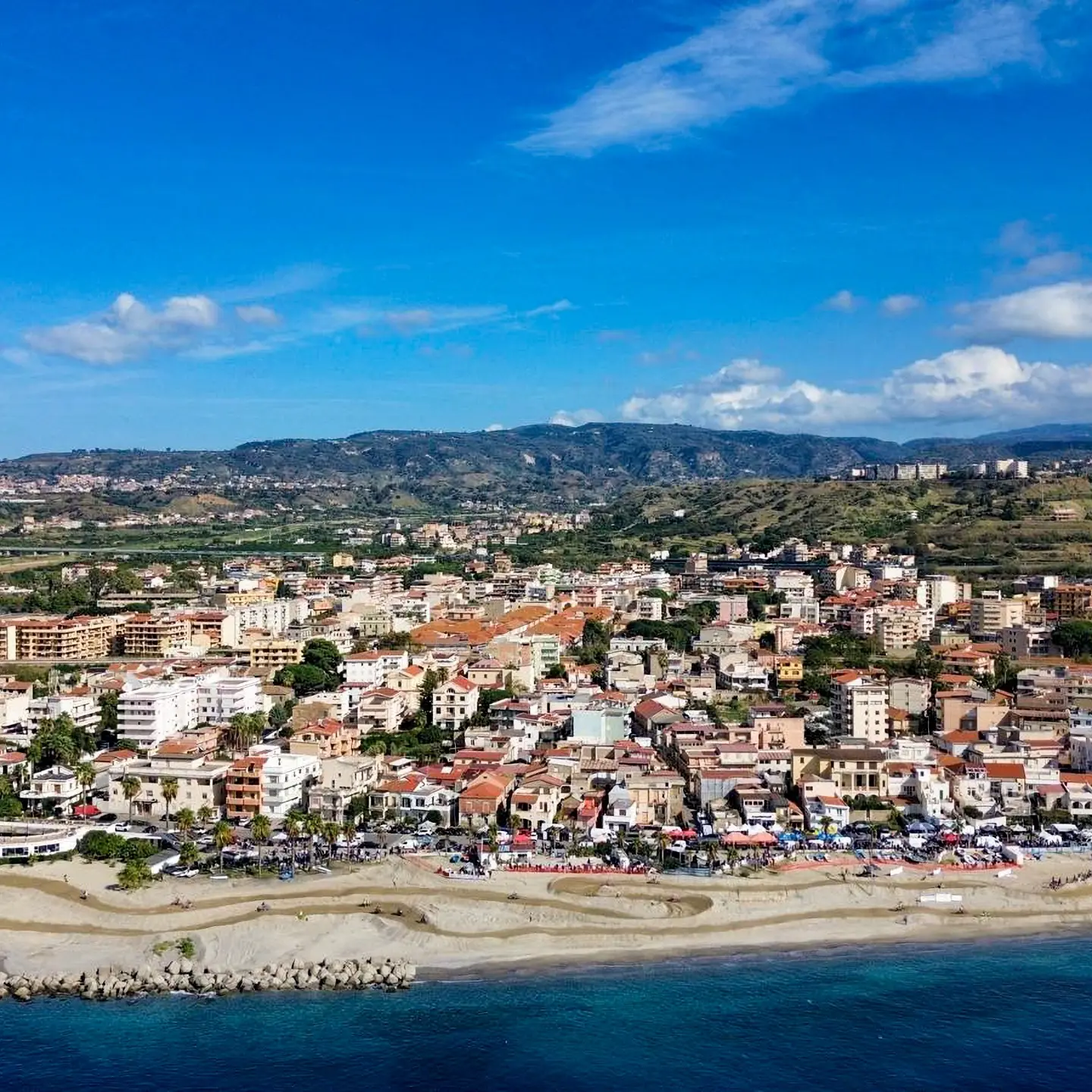 Gara di motocross a Catona, Legambiente al Comune di Reggio: «La spiaggia non è una pista»\n