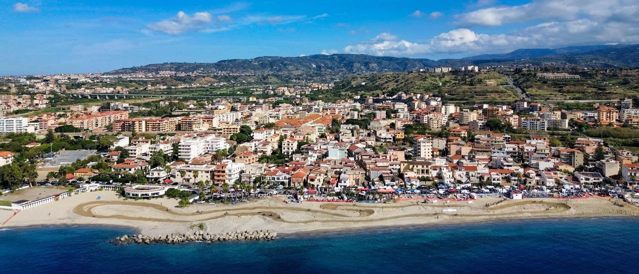Gara di motocross a Catona, Legambiente al Comune di Reggio: «La spiaggia non è una pista»\n