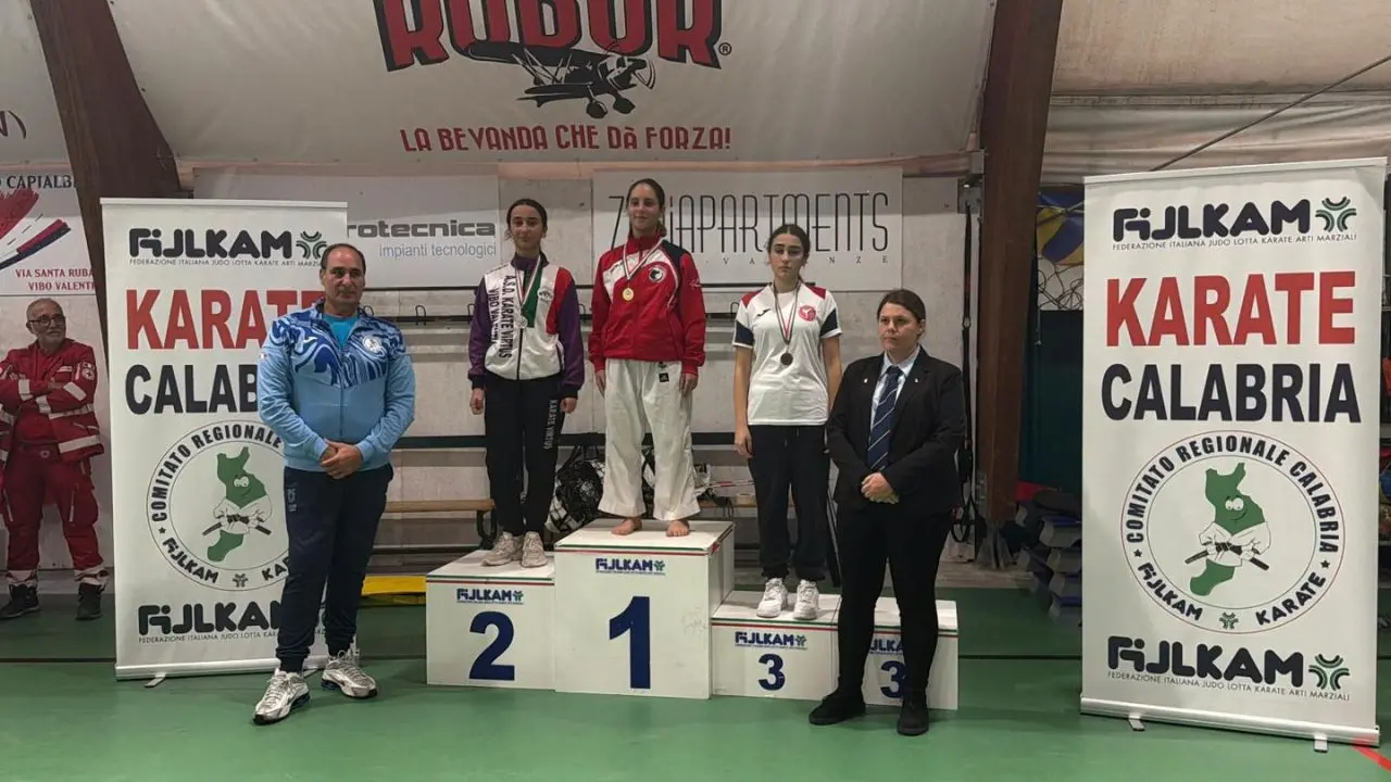 Karate, Virtus Vibo in evidenza: Ilaria Primavera e Giorgia Crigna qualificate ai Campionati italiani Juniores Fijlkam