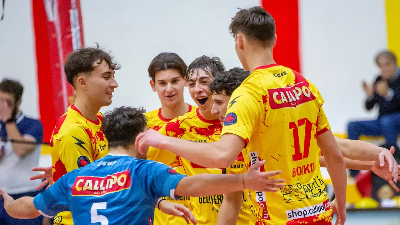 Volley Serie B, alla Tonno Callipo cuore e carattere non bastano contro lo Sciacca che vince al tie-break\n