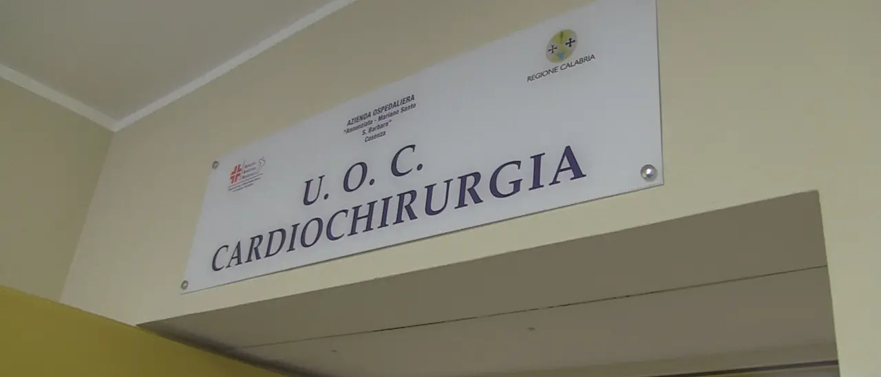 Cardiochirurgia a Cosenza, già eseguiti tre interventi: 88 professionisti nel nuovo reparto\n