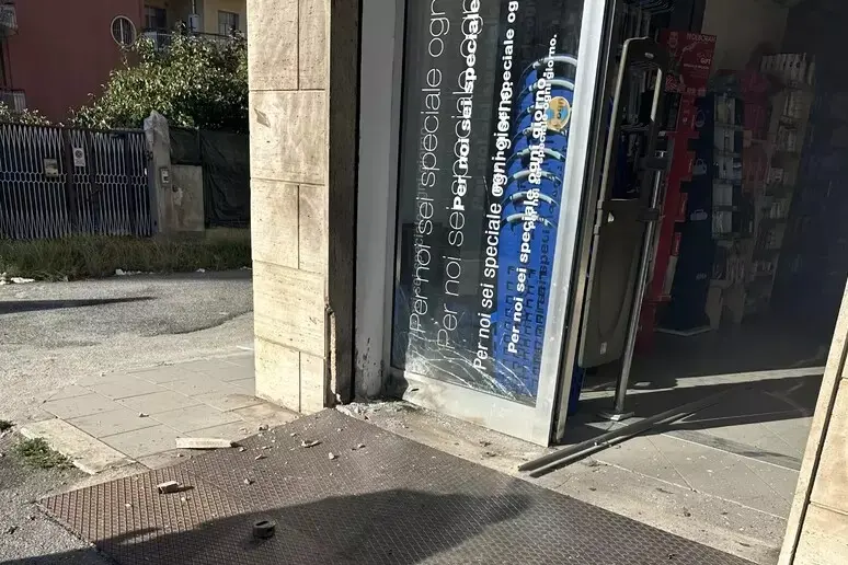 Lamezia, tornano le bombe nello storico territorio dei Cerra-Torcasio-Gualtieri: convocato il comitato per l’ordine e la sicurezza\n