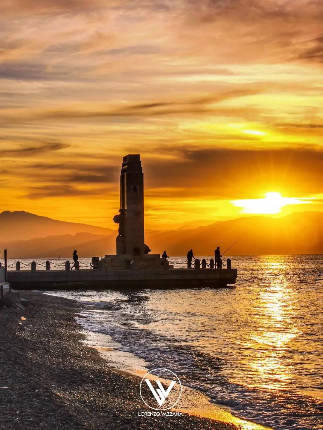 Athena tra fuoco e poesia\n