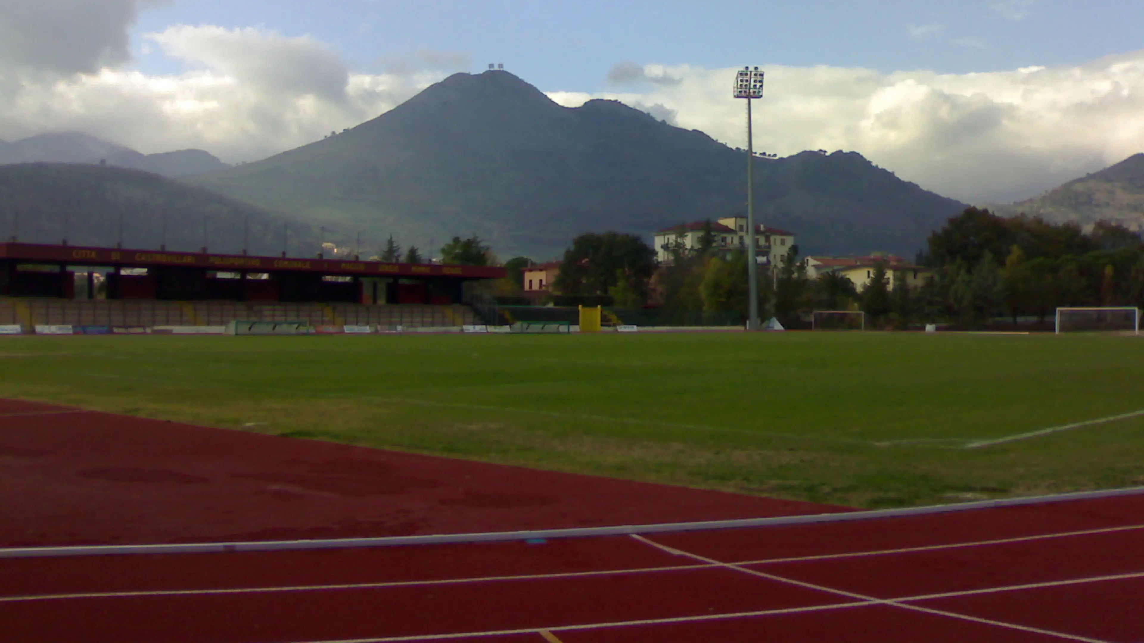 Castrovillari Calcio in crisi, la città del Pollino si ribella: raccolta firme per salvare la squadra