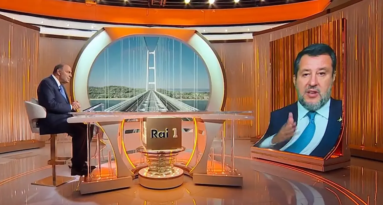 Ponte sullo Stretto, Salvini: «È una speranza per i giovani che si laureano e poi devono andare all'estero»