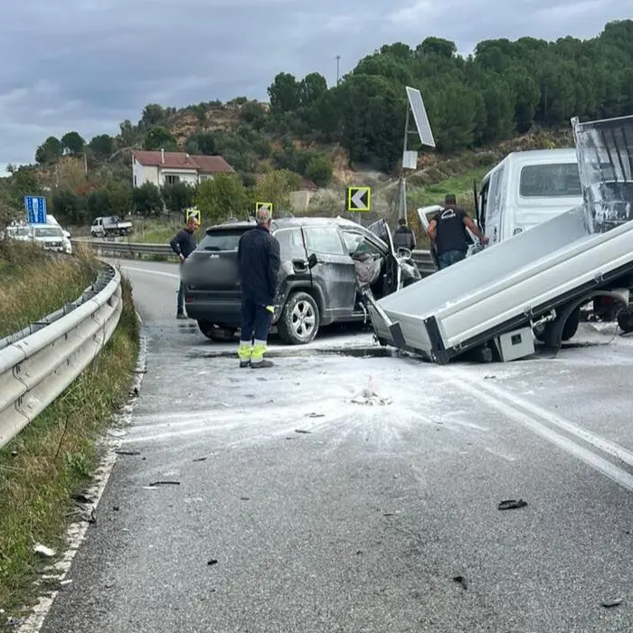 Drammatico incidente a San Marco Argentano, morto un 50enne. C'è anche un ferito grave