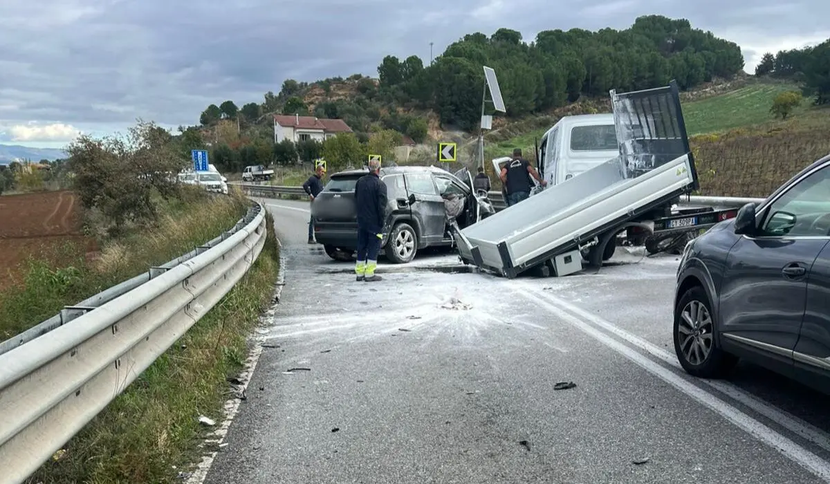 Drammatico incidente a San Marco Argentano, morto un 50enne. C'è anche un ferito grave