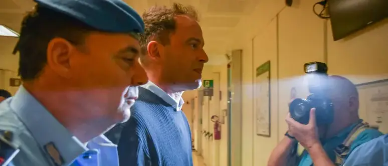 «Terrazza Sentimento»: come la perdizione di Alberto Genovese diventa una docu-serie e mette Milano davanti allo specchio\n