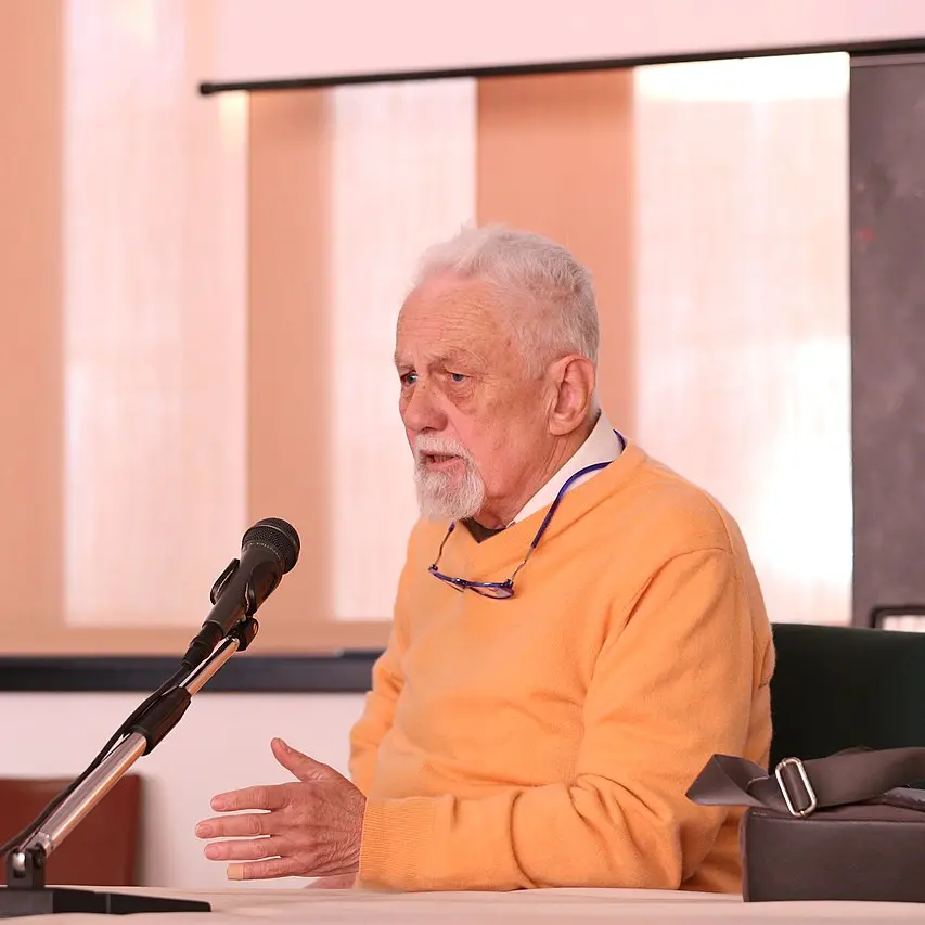 A Palazzo dei Bruzi la presentazione del “Vocabolario Calabro” del prof. John Trumper