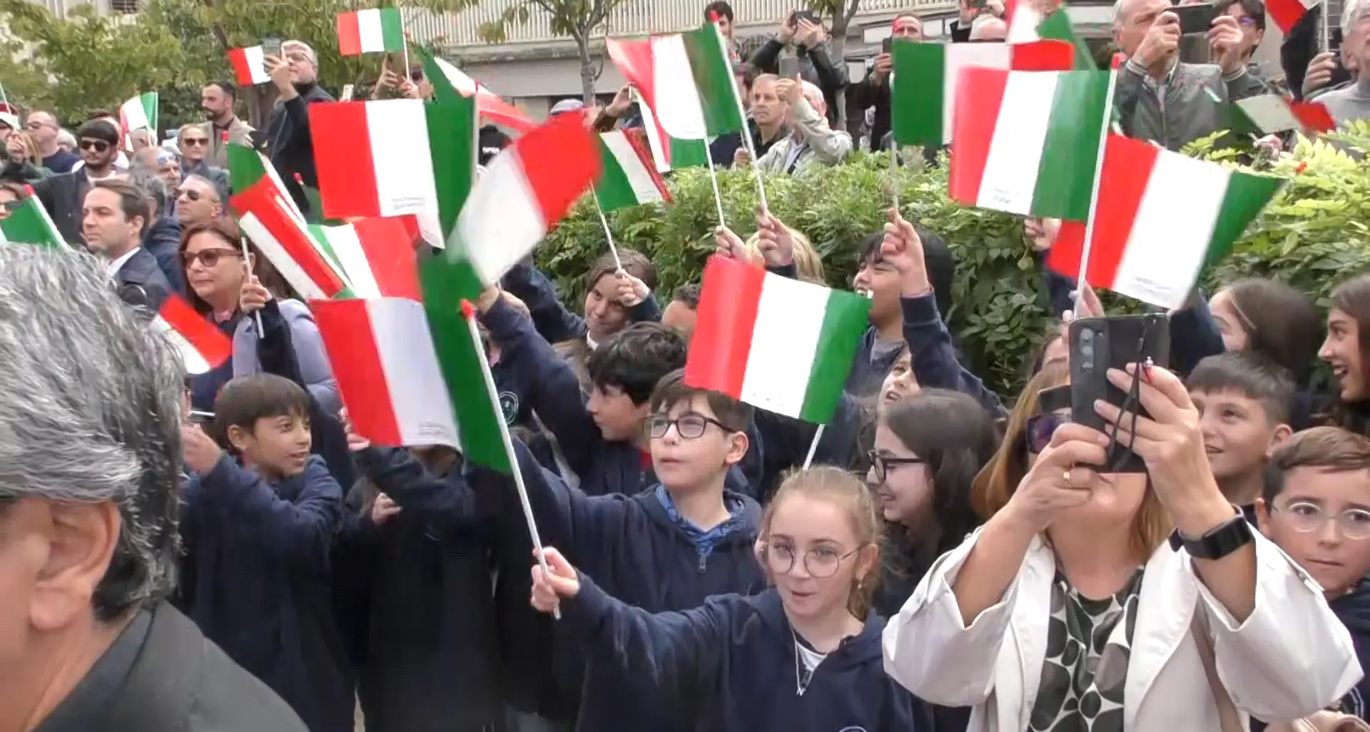 Catanzaro celebra l’Unità d’Italia e le Forze Armate: «Onoriamo chi serve il Paese ogni giorno»\n