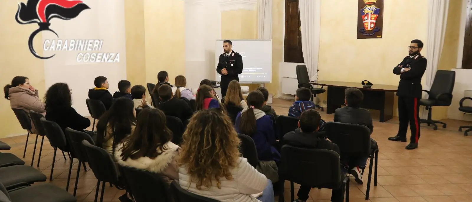A Castrovillari i carabinieri aprono le porte ai bambini per celebrare il 4 Novembre\n