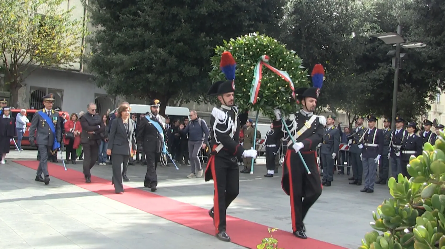 Vibo celebra l’Unità nazionale e le Forze armate, il prefetto: «Festa che oggi ha un significato più profondo per le minacce alla pace»\n