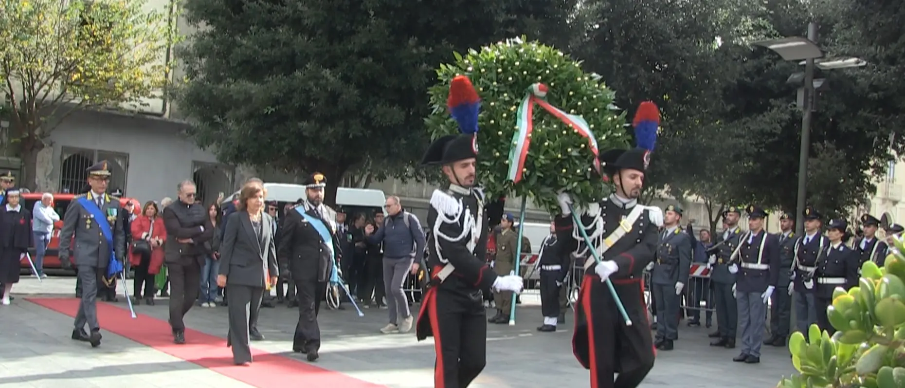 Vibo celebra l’Unità nazionale e le Forze armate, il prefetto: «Festa che oggi ha un significato più profondo per le minacce alla pace»\n