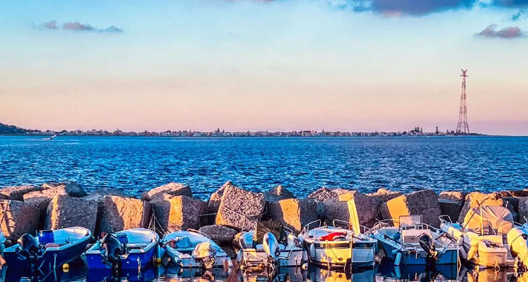 Carezze Rosa sullo Stretto\n