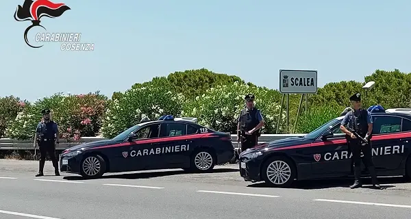Terrore a Scalea, botte e violenza sessuale ai danni di una coppia di anziani durante una rapina in villa: tre arresti