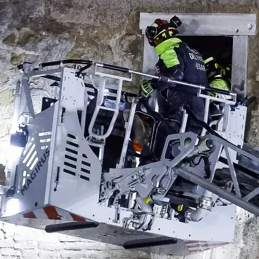 Crollo della Torre dei Conti, domani lutto cittadino a Roma. Aperta un'inchiesta, si indaga per omicidio colposo\n