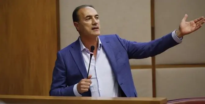 \n\nRegione Calabria, Giannetta: «Ancora parlano? Pd ectoplasma, Tridico scapperà come un coniglio?»\n