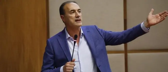 \n\nRegione Calabria, Giannetta: «Ancora parlano? Pd ectoplasma, Tridico scapperà come un coniglio?»\n